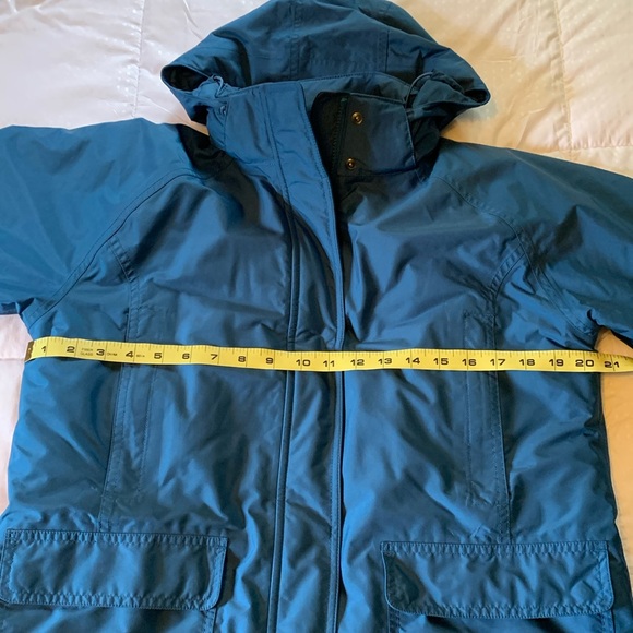 L.L. Bean long Thinsulate insulated petite winter coat - Picture 3 of 13